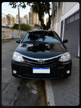 TOYOTA ETIOS 1.5 XLS 16V FLEX 4P MANUAL TOYOTA ETIOS 1.5 XLS 16V FLEX 4P MANUAL